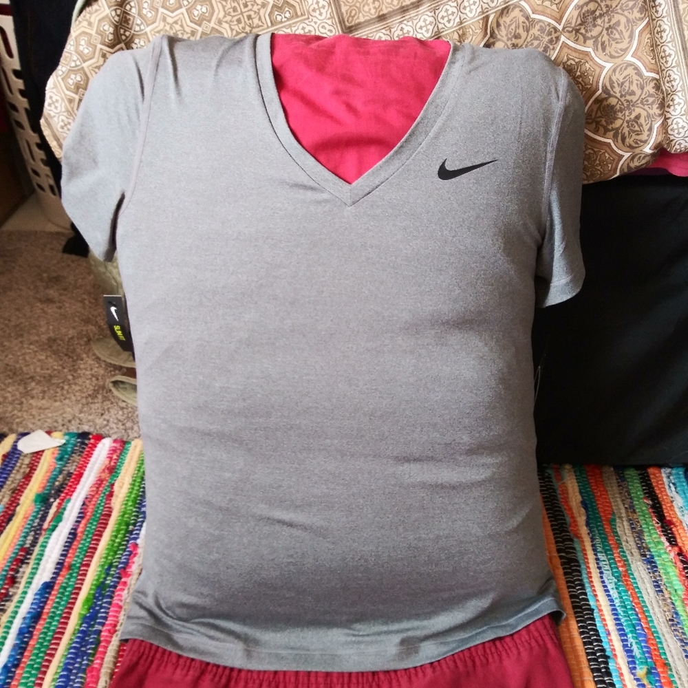 Med Nike athletic t shirt